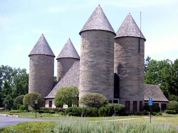 Inverness Village Hall, Inverness, IL